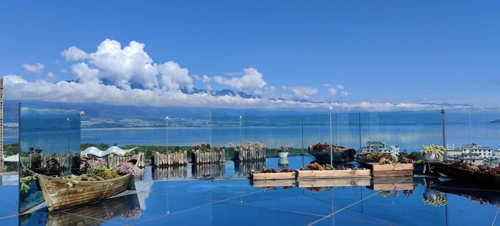 Dali Listening Sea View Villa大理听城海景别墅 المظهر الخارجي الصورة