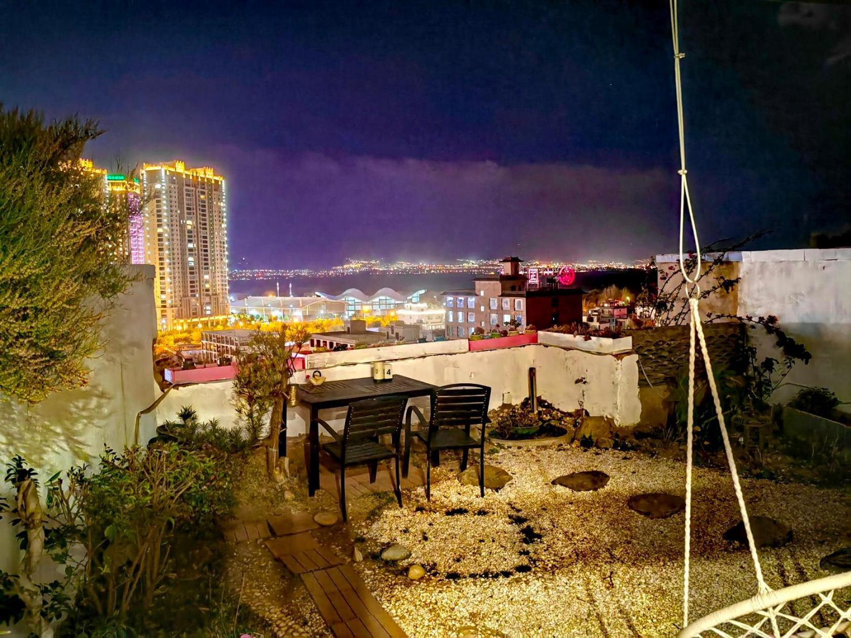 Dali Listening Sea View Villa大理听城海景别墅 المظهر الخارجي الصورة