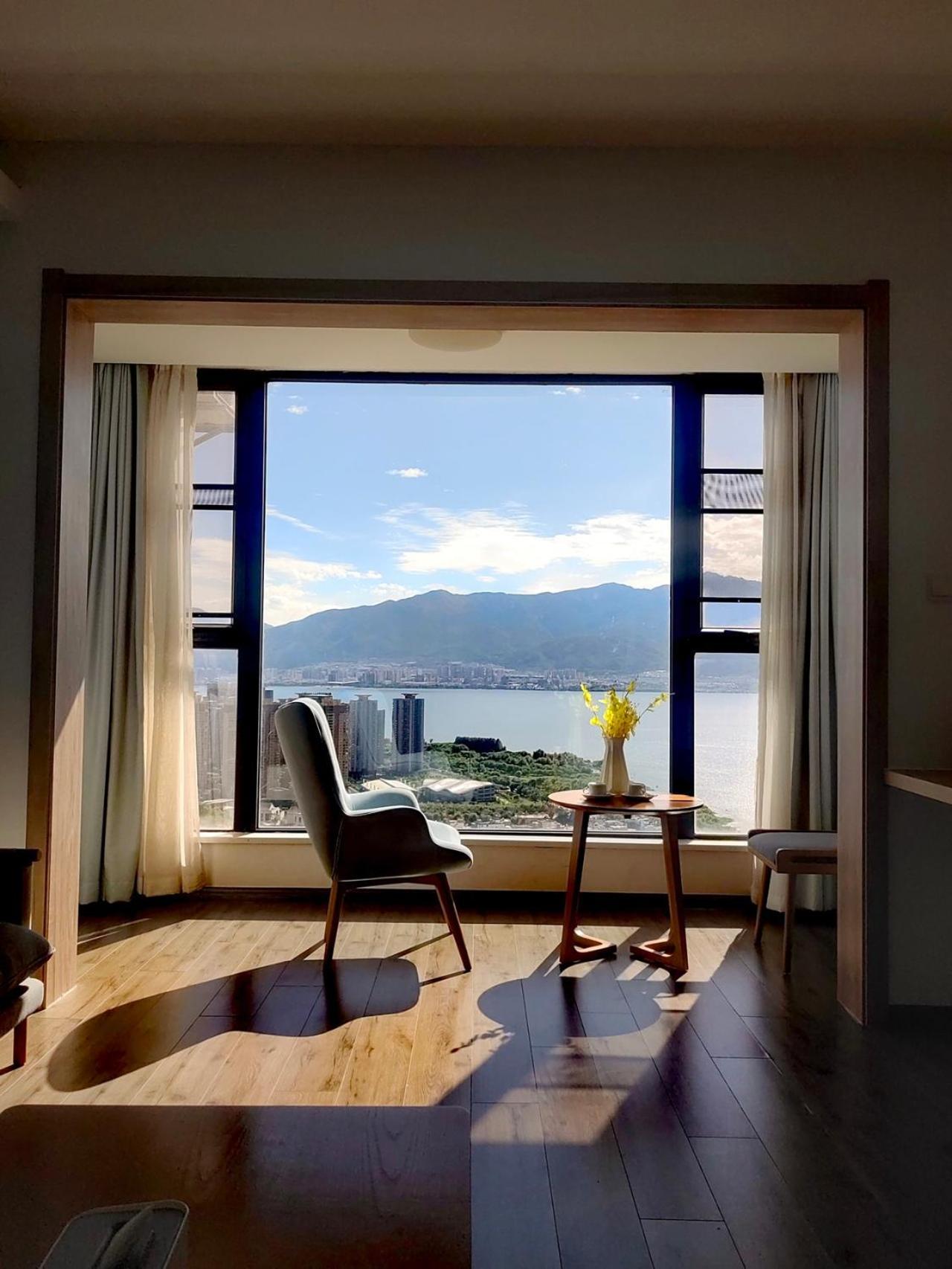 Dali Listening Sea View Villa大理听城海景别墅 المظهر الخارجي الصورة